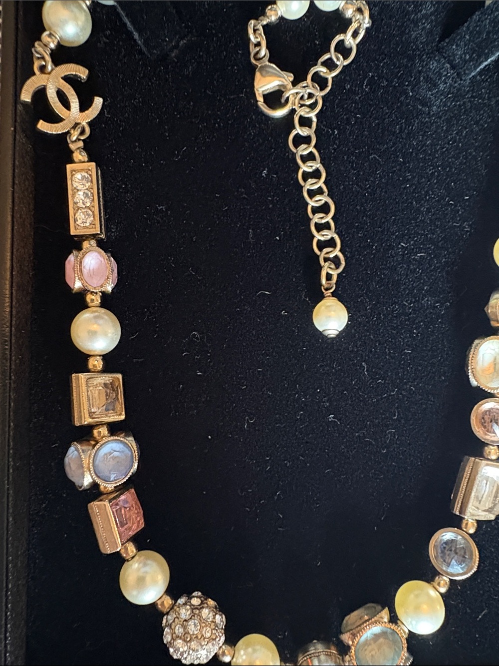 Authentic Chanel vintage Pearl and Crystal Multi-stone Necklace - Picture 8 of 16